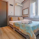Seven City Hotel